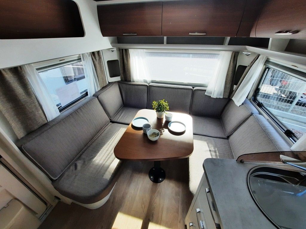 Fahrzeugabbildung HYMER / ERIBA / HYMERCAR Nova 530 Mover, Solar, Combi Heizung