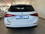 Mercedes-Benz C 180 C T-Modell *Navi*Ambiente* - weiße Mercedes-Benz C 180