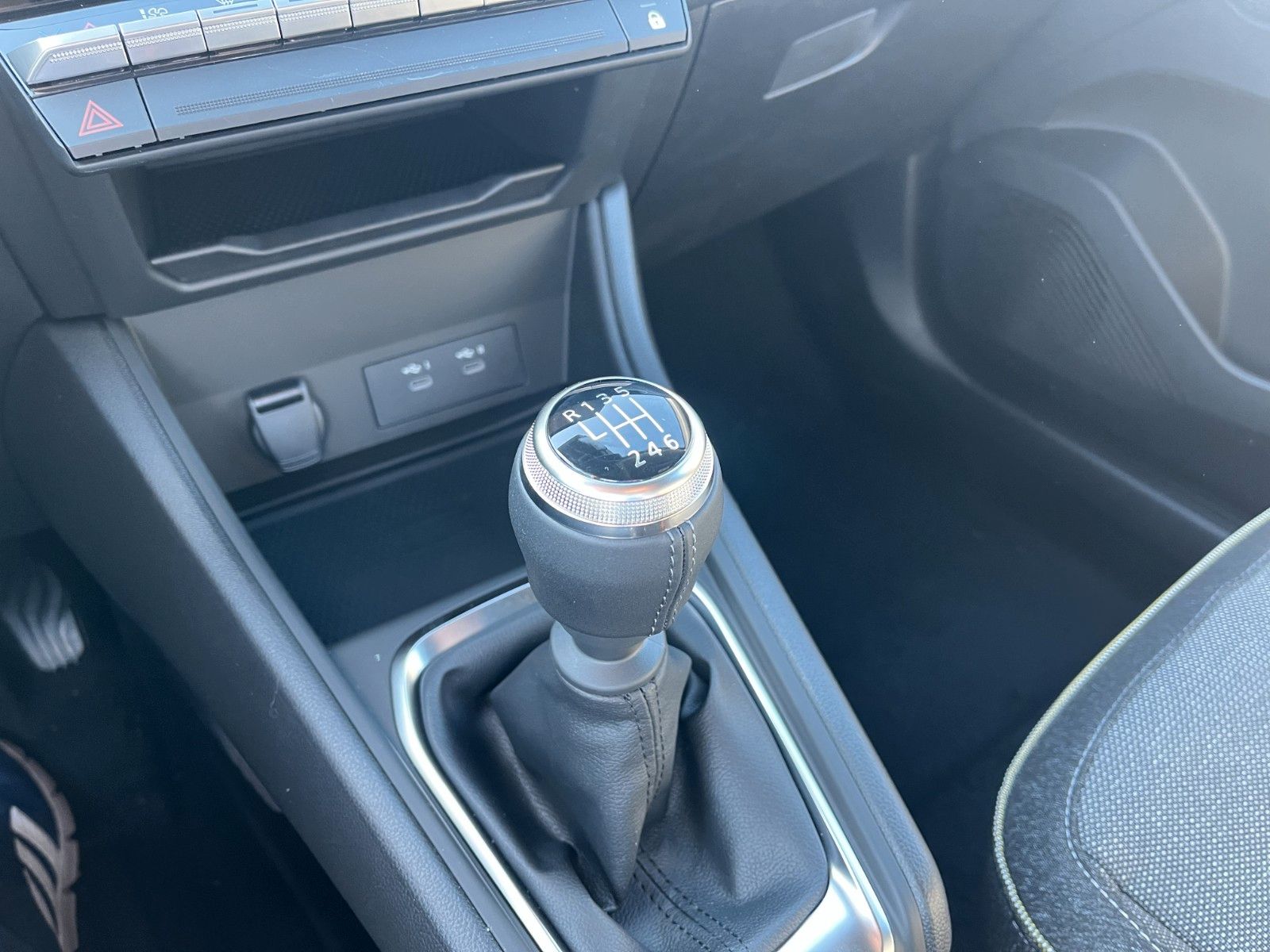 Fahrzeugabbildung Renault Captur II Techno