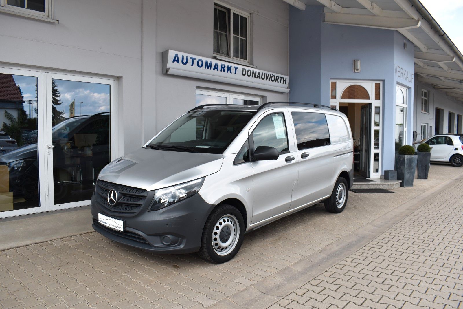 Mercedes-Benz Vito Mixto 114 CDI 4x4 Autom. kompakt 2 x Schieb imagem 2