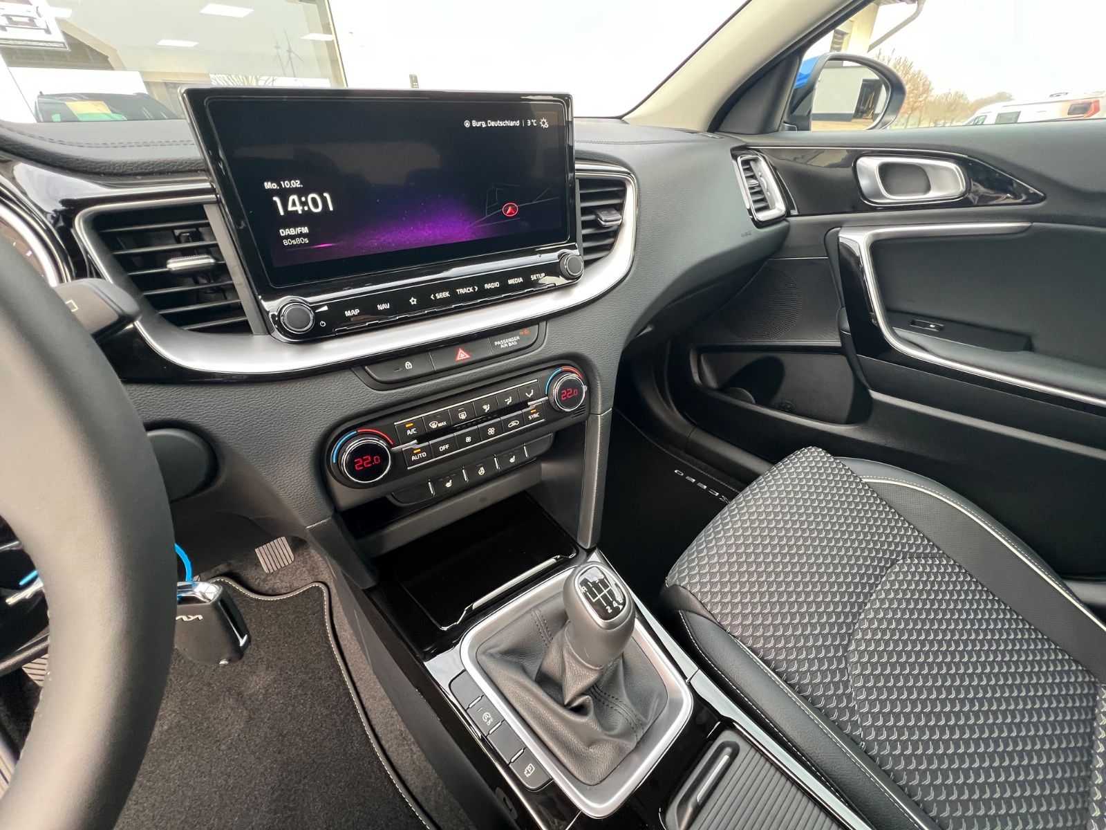 Fahrzeugabbildung Kia XCeed 1.5 T-GDI Vision Komfort Paket