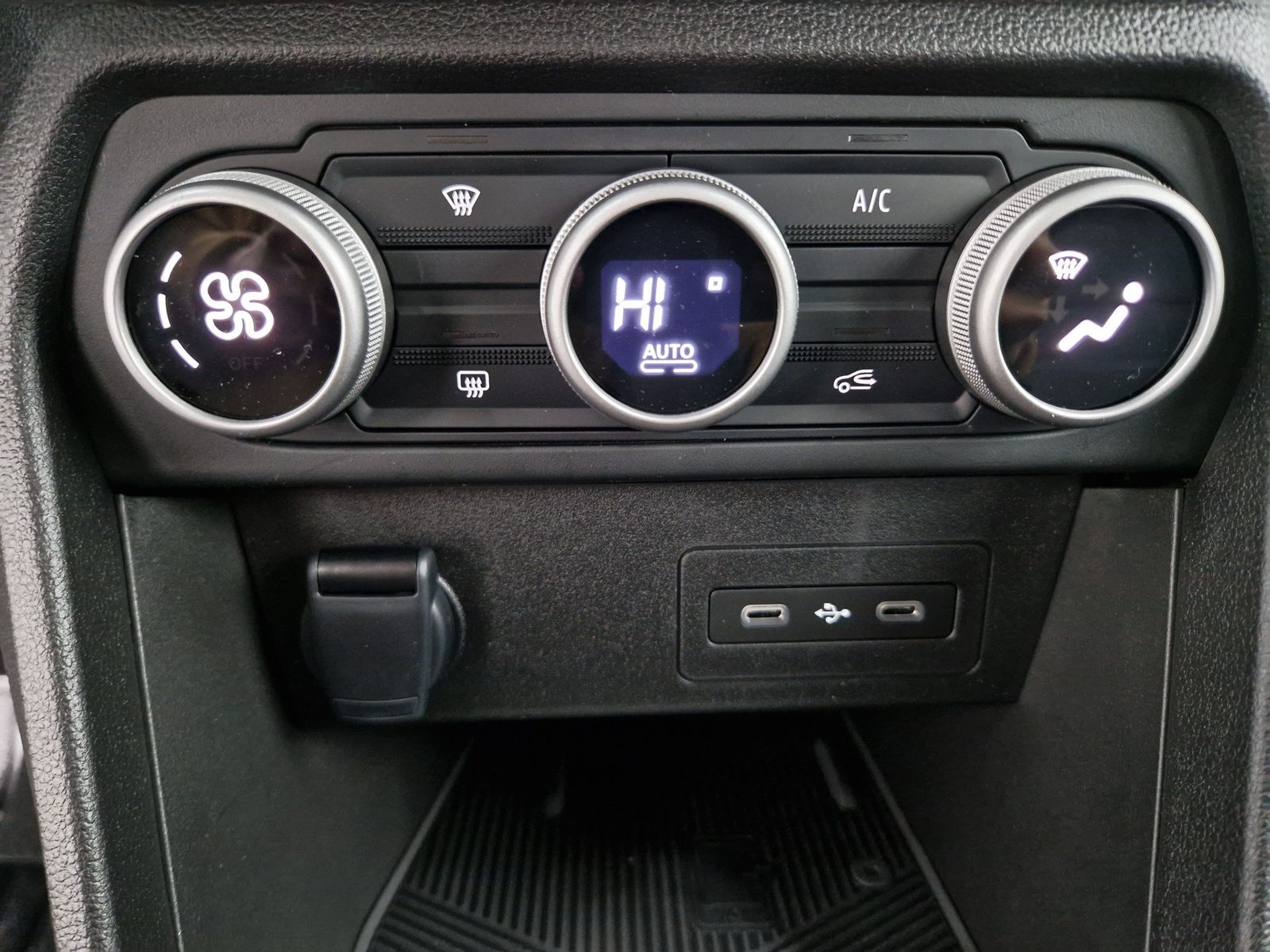 DACIA Sandero Eco-G 120 Expression Winter Benzin&Gas – Bild 19