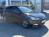 Hyundai i20 Passion*LenkradHz*SiztHz*Scheckheft*Klima - Hyundai i20: Schwarz