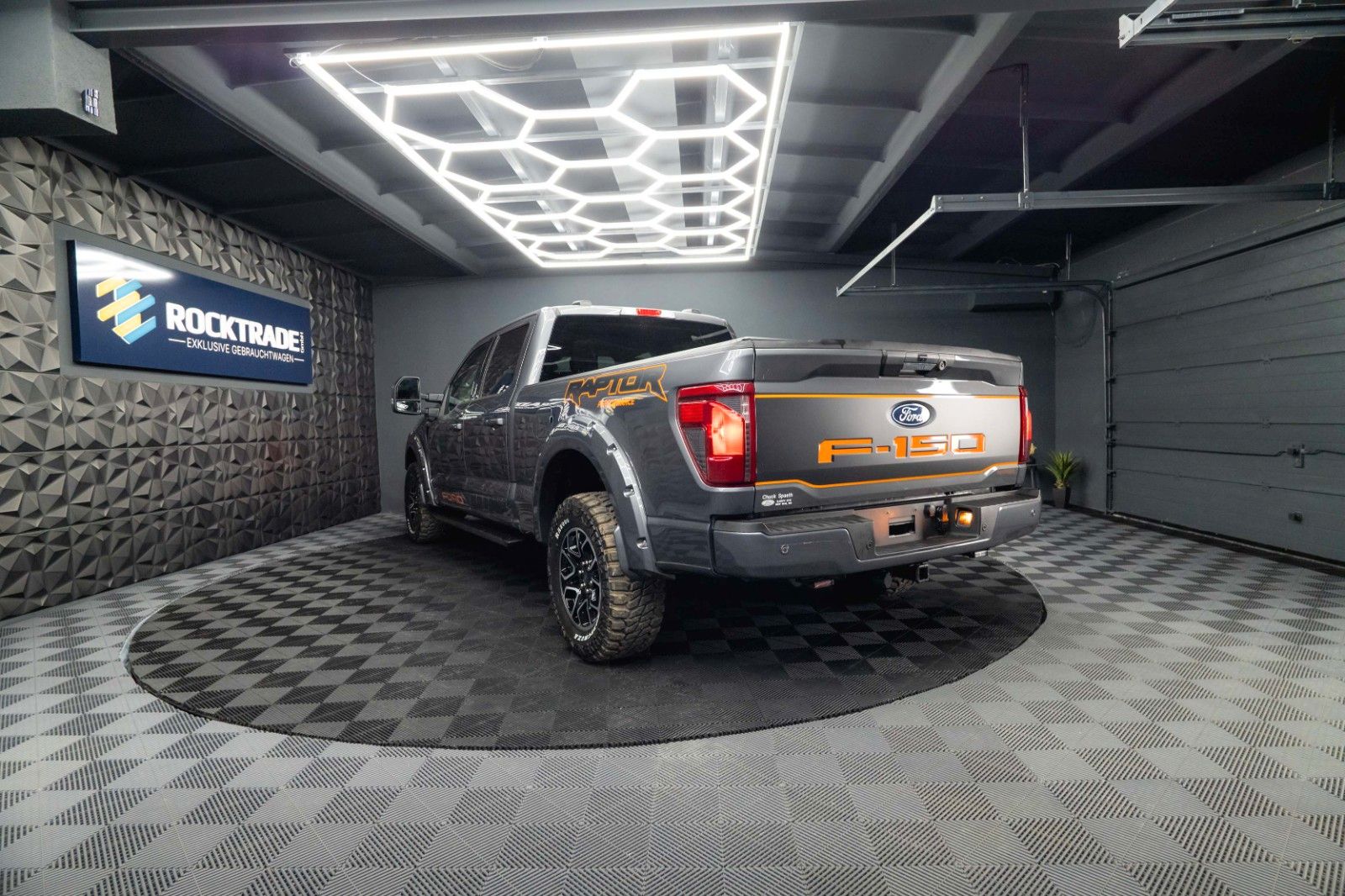 Fahrzeugabbildung Ford F150 5.0L V8 4x4 SuperCrew Longbed RAPTOR 19%