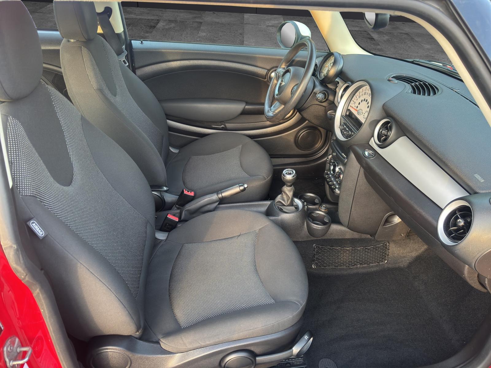 MINI Cooper Pepper /SITZHEIZUNG PDC/ *TÜV NEU*