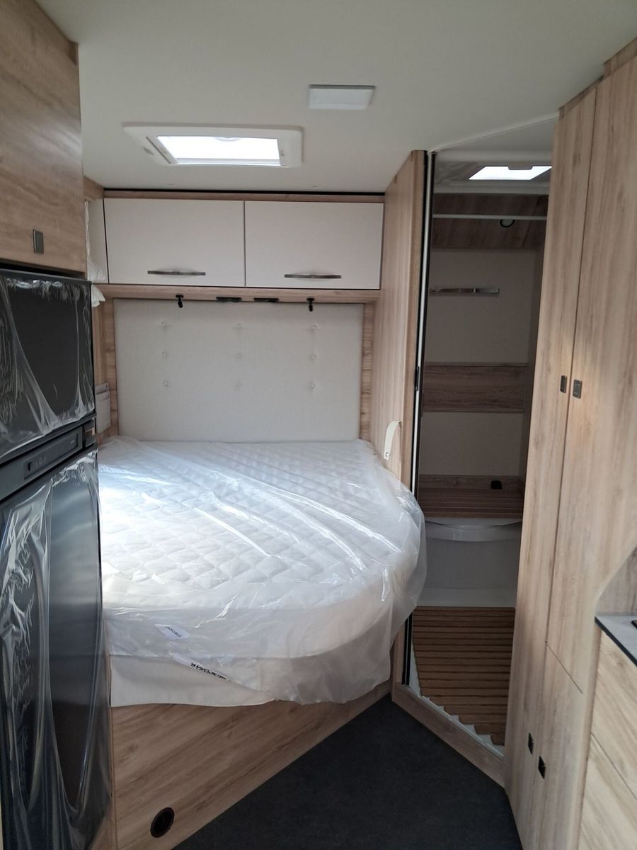 Fahrzeugabbildung Eura Mobil Profila T PT 675 SB Mondial Pakete, Automatik