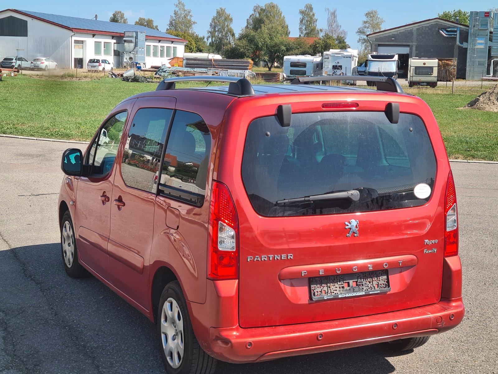 Peugeot Partner Tepee Family Klima 8fach Pano ZR neu
