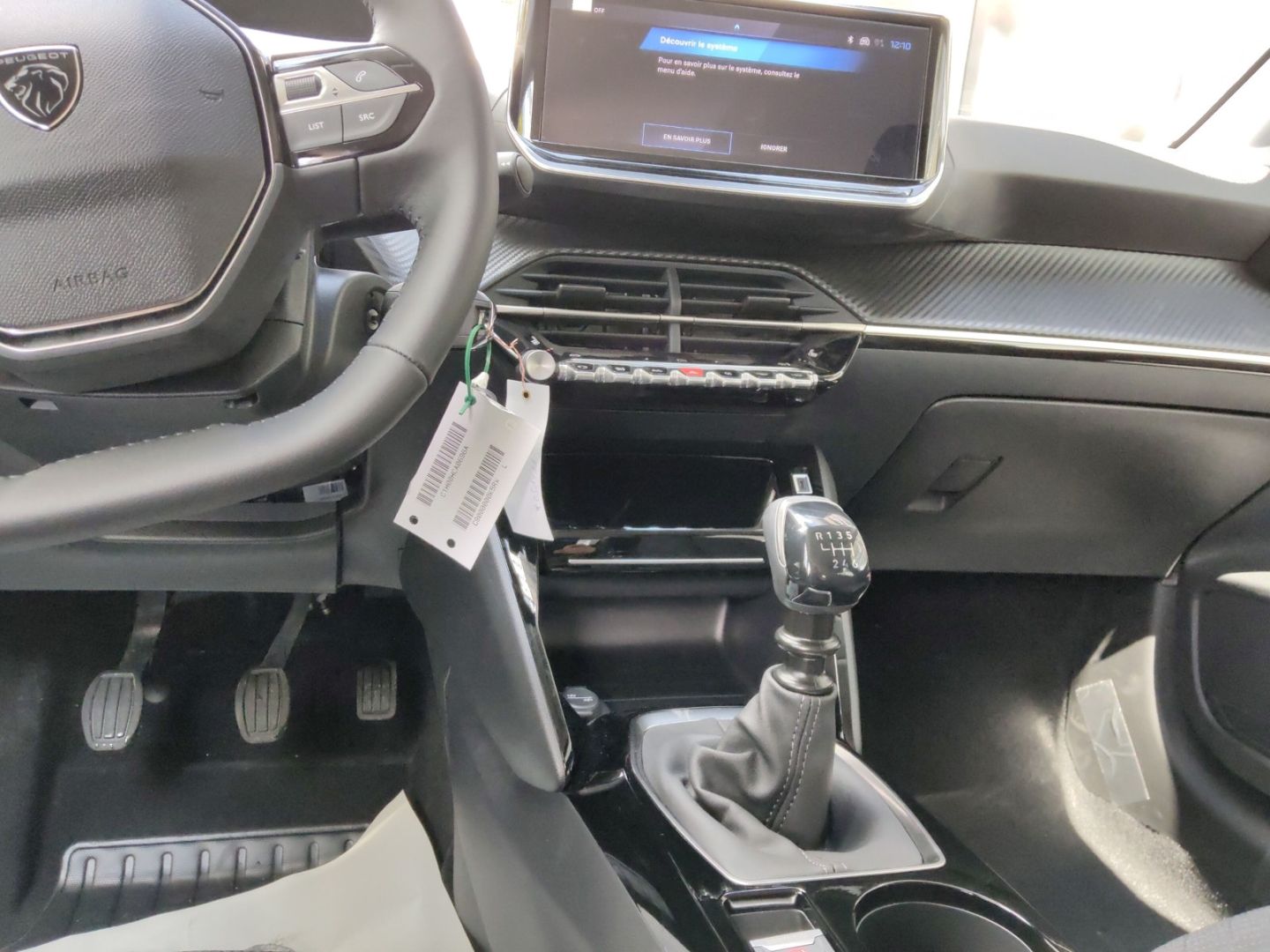 Peugeot 208 - Bild 11