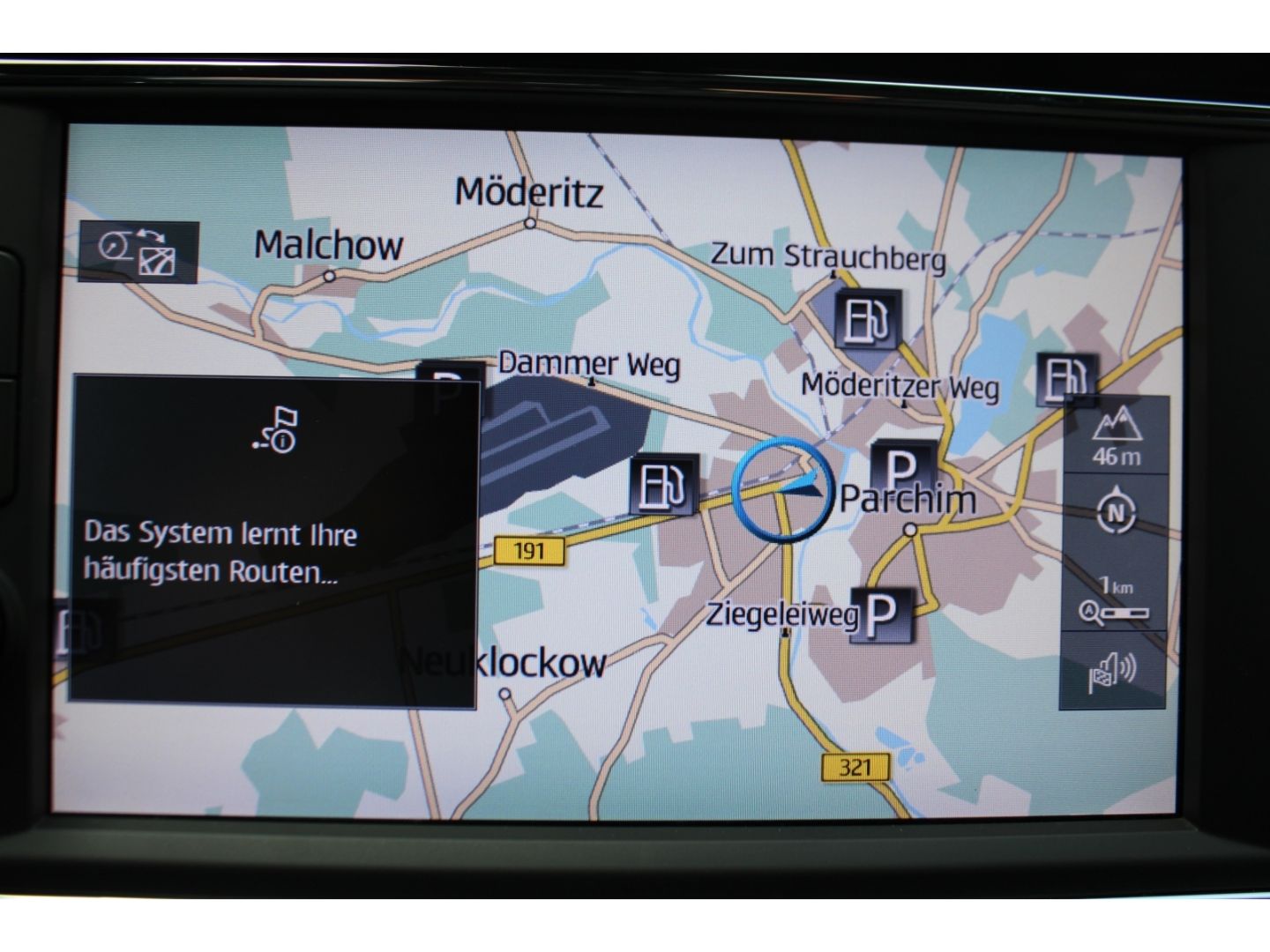 SEAT Leon FR 2.0 TDI Beats ACC LED H&R Pano Navi DAB - Image 21