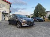 Hyundai i30 /AHK/Navi/ SHZ/ Kamera/ 8x bereift/ Garantie - Hyundai: 8