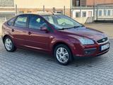 Ford Focus 1,6 GHIA / Super Austattung & A... - Ford Focus aus 2006: 1.6