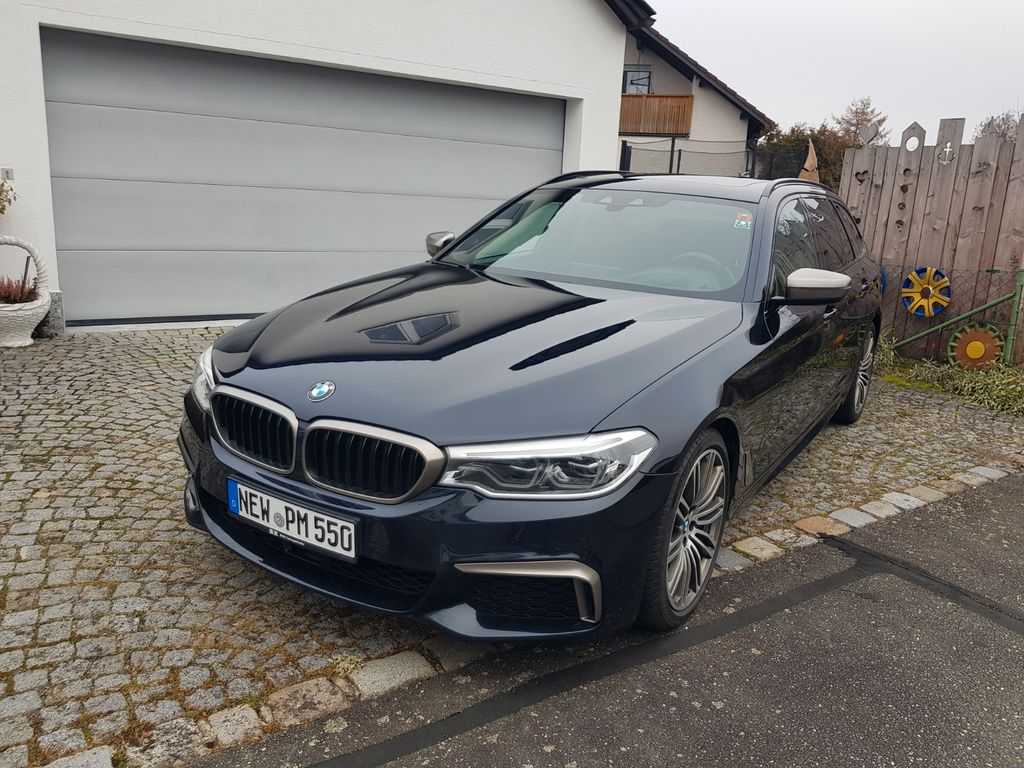 BMW M550