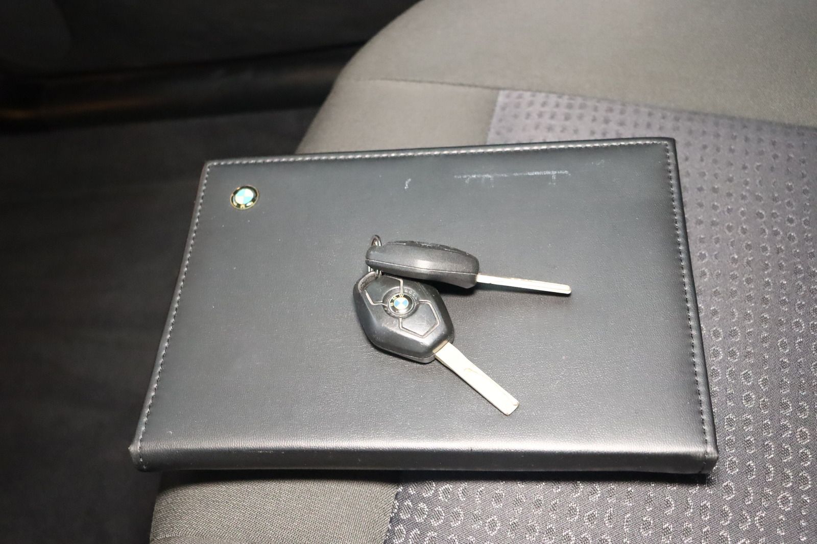 Fahrzeugabbildung BMW 318 i Automatik * SHZ * Xenon * HU/AU 03.27