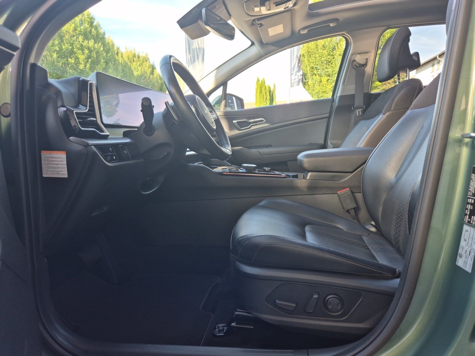 Fahrzeugabbildung Kia Sportage 1.6 PHEV Spirit AWD DIVE-PAKET | PANO