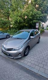 Toyota Auris 1.8 Hybrid - Toyota Auris Gebrauchtwagen in München