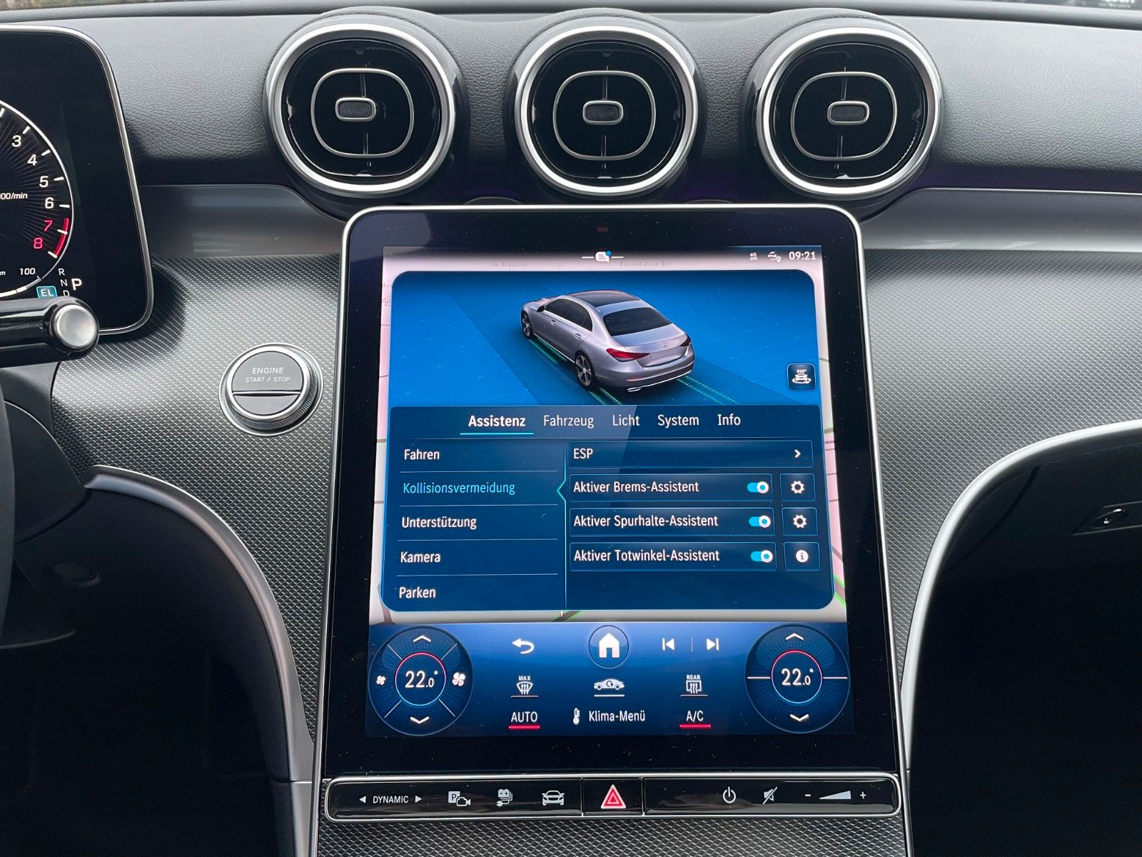 Fahrzeugabbildung Mercedes-Benz C 300 e Avantgarde Digital+S-Dach+AHK+Distr+