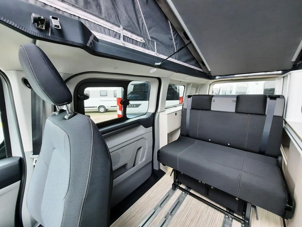 Fahrzeug Übersicht 8 Fahrzeugabbildung Bürstner B66 532 UV Verfügbar 9.090,- € Sparen
