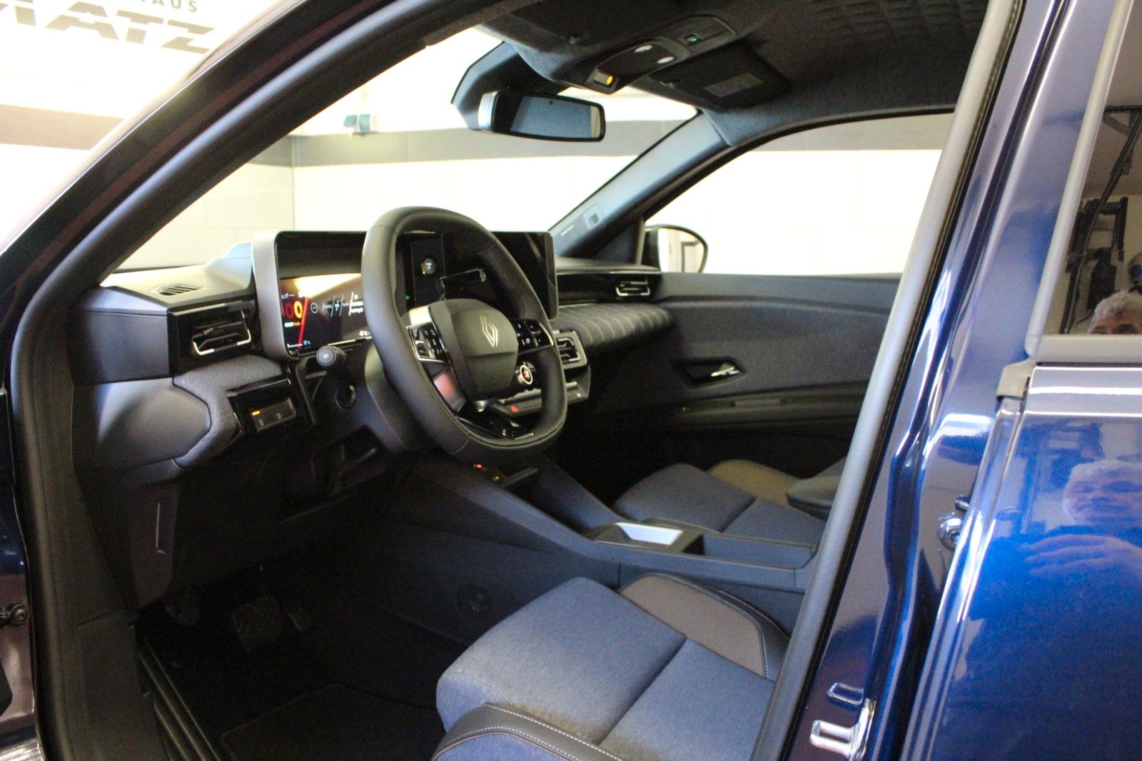 Fahrzeugabbildung Renault R 5 150 Comfort Range Techno  *Vollausstattung*