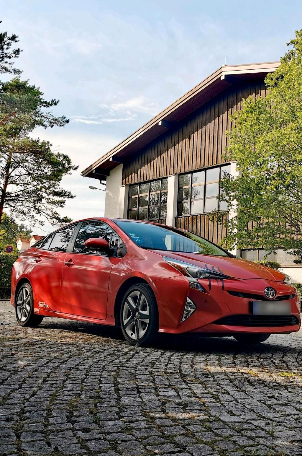 Toyota prius zvw50 Executive