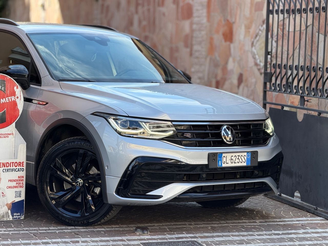 Volkswagen Tiguan 2.0 TDI 150 CV SCR DSG R-Line imagem 2