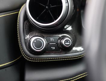 2018 Ferrari GTC4LUSSO — миниатюра 40