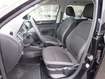 Fahrzeugabbildung SKODA Fabia Combi Ambition DAB GJ-RÄDER PDC SITZH 1.HD