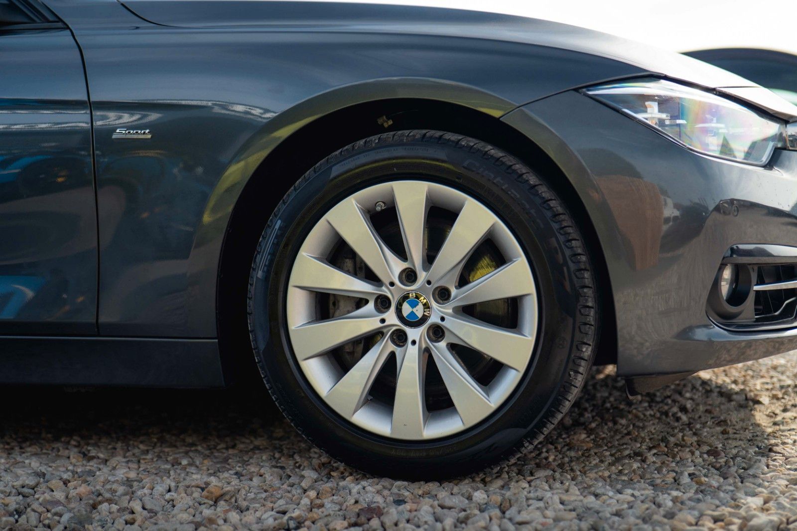 Fahrzeugabbildung BMW 335d xDrive Sport Line | LED | Pano | HUD | TÜV