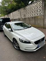 Andere Volvo v40 1.5 , 61000 km 2018,TUV NEU - Andere in Frankfurt (Main)