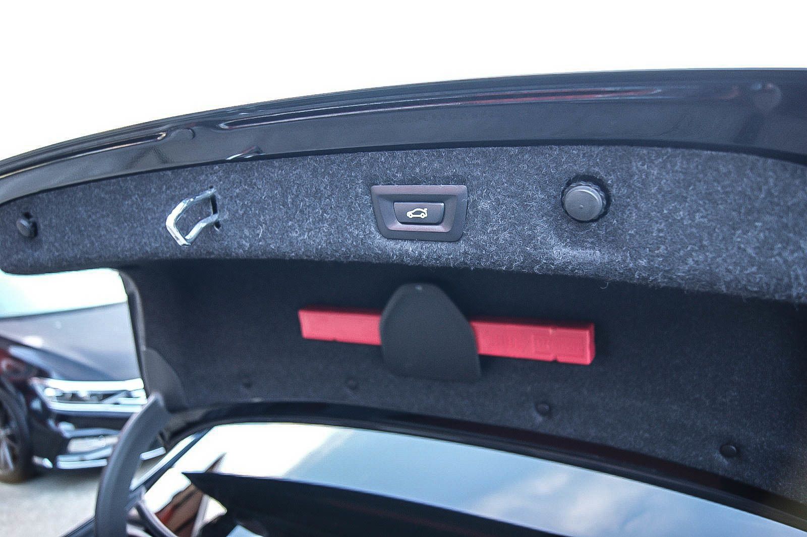 Fahrzeugabbildung BMW M550 xDrive V8 340kW/462PS HEADUP HARMAN&KARDON
