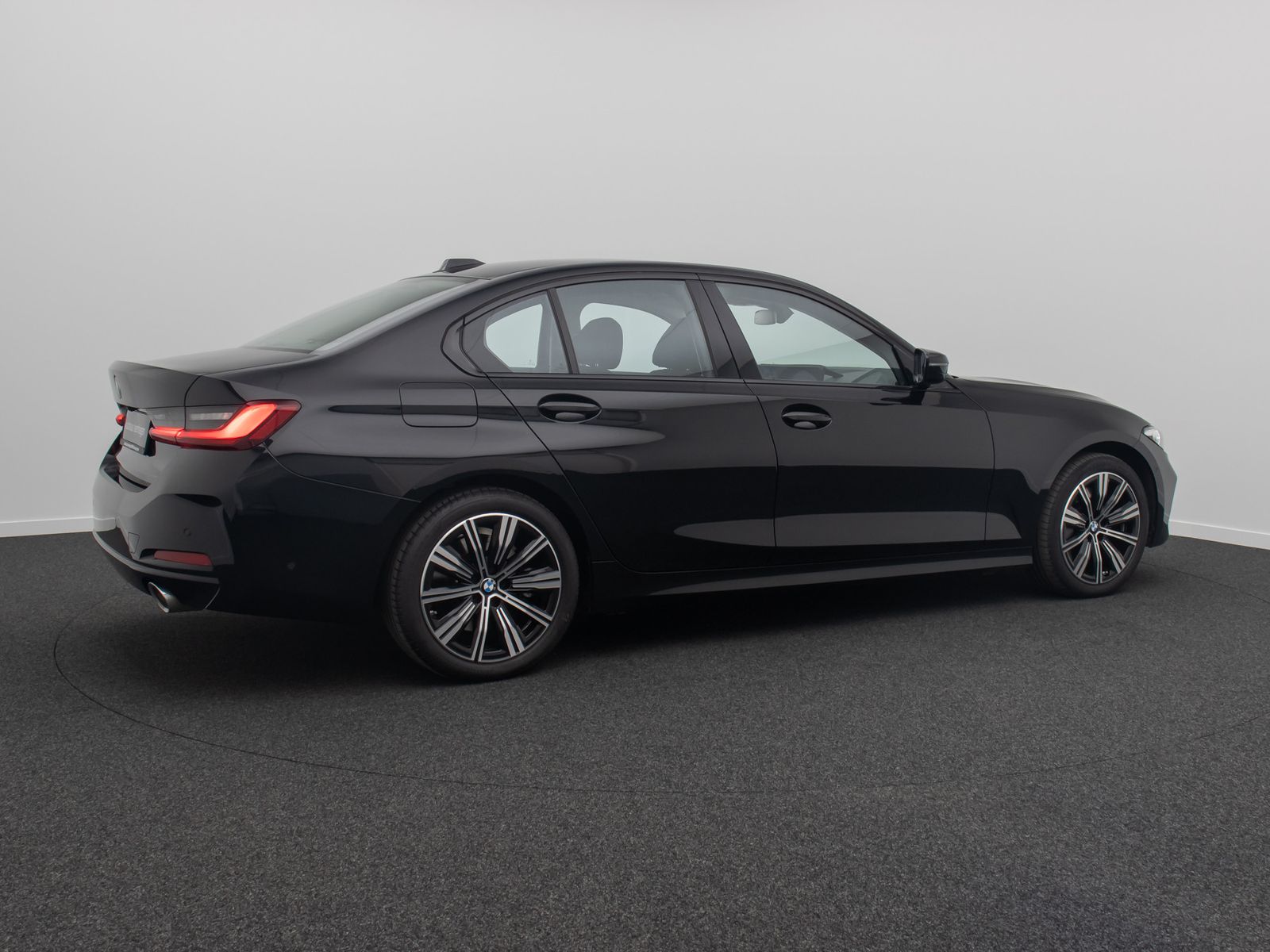 Fahrzeugabbildung BMW 330i Stop&Go DAB Kamera Standhzng Fernlic 18Zoll