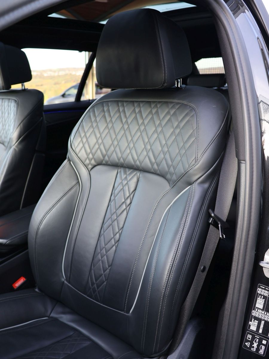 BMW 530 d xDrive M-Sport Pano Laser Memory HUD foto 25