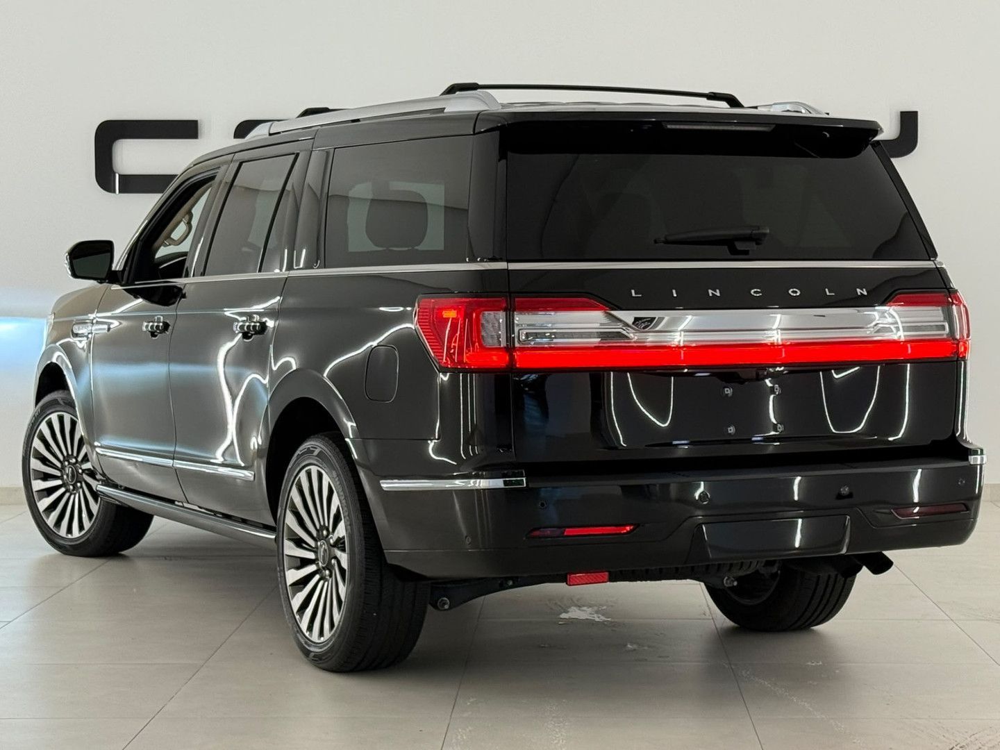 Lincoln Navigator 3.5L V6 Lang Preferred Grijs kenteken imagem 2