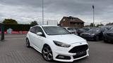 Ford Focus 2.0 Lim. ST-LINE | KAMERA | 250PS | SPORT - Ford mit Benzin-Antrieb