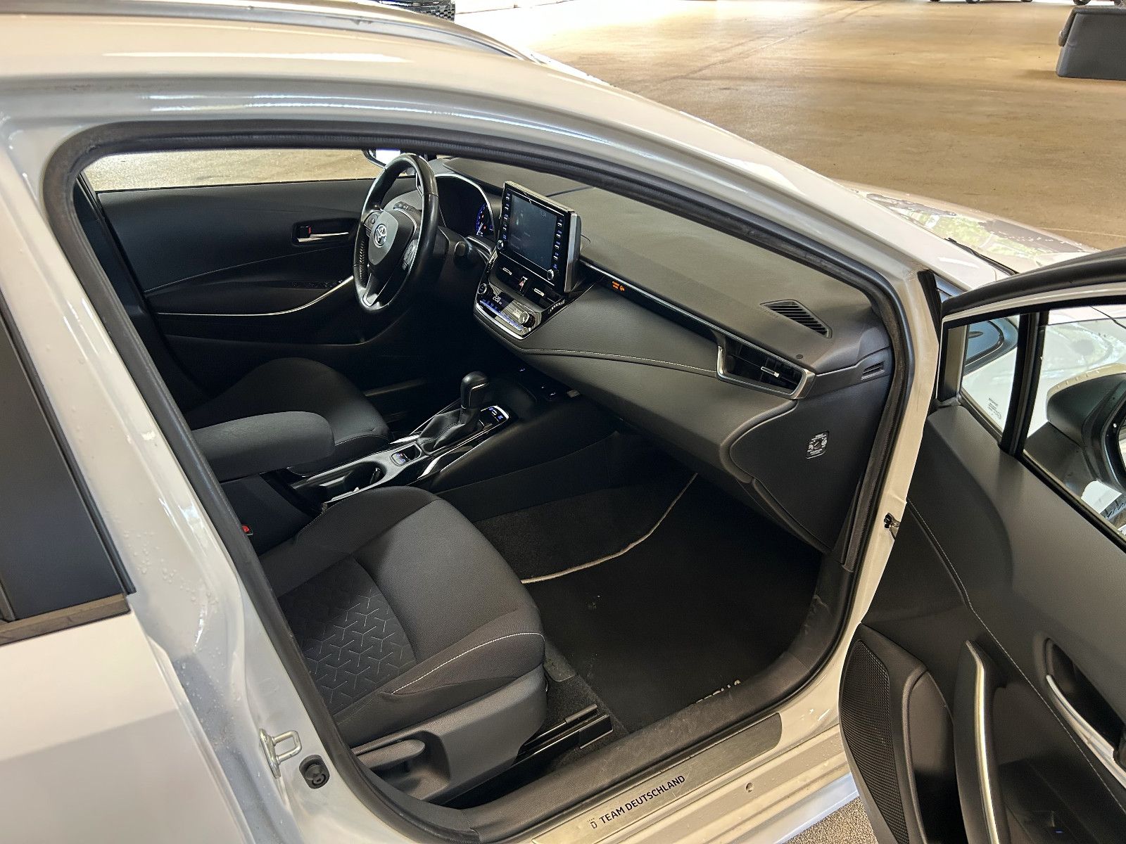 Toyota Corolla Touring Sports Hybrid Team D imagem 3