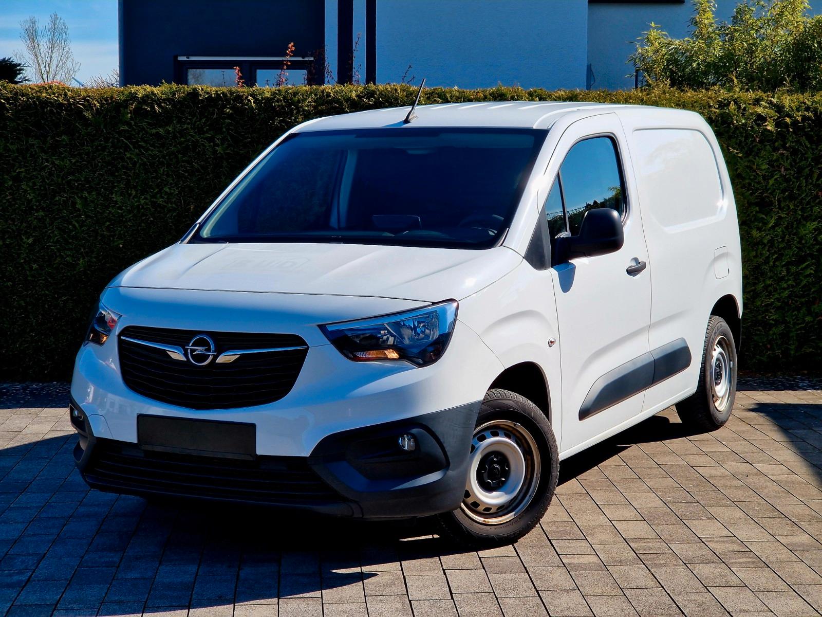 Opel Combo E Cargo Edition (AHK, Kamera, Navi)