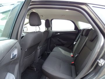 Ford Focus - 11