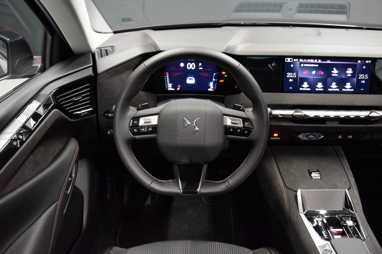 Fahrzeugabbildung DS Automobiles DS4 Performance Line Pano Sitzheizung