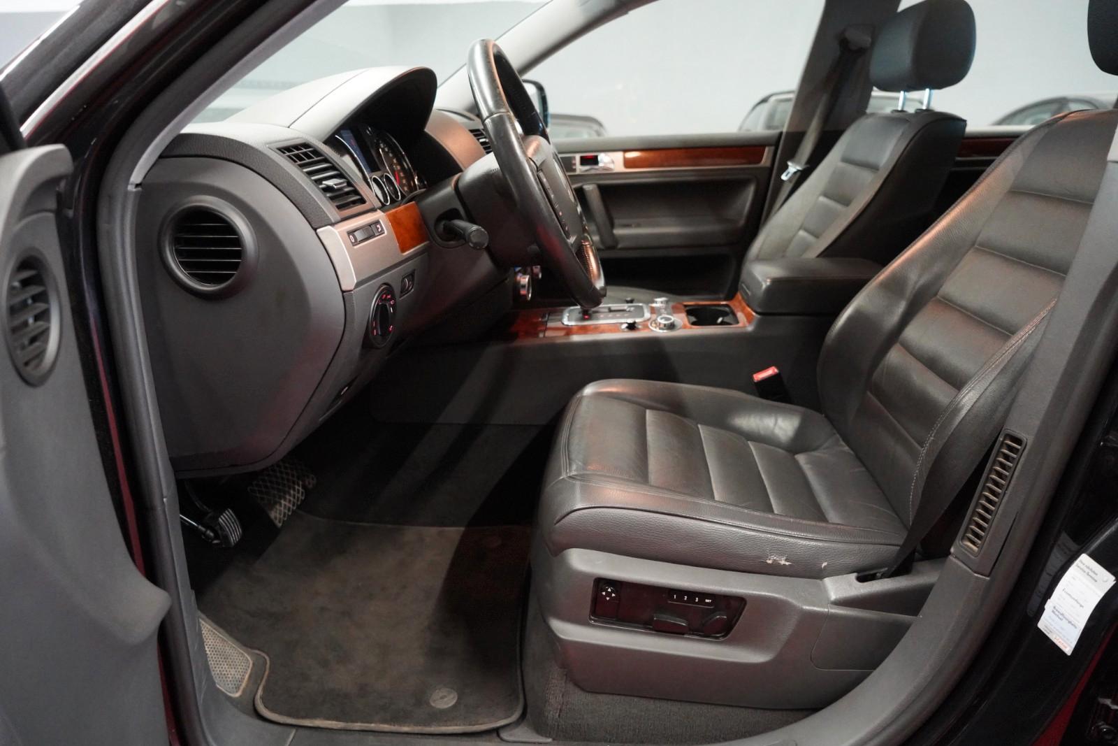 Volkswagen Touareg 2006 — photo 14