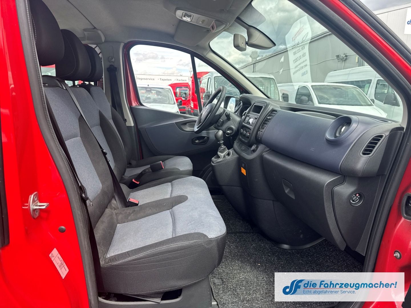 Fahrzeugabbildung Opel Vivaro B Kasten Combi L1H1 2,7t *2453 *EXPORT