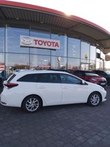 Toyota Auris Touring Sports Touring Sports 1,6-l-D-... - Toyota Auris Touring Sports aus 2015