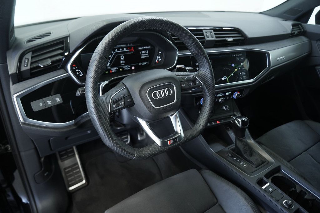Audi Rsq3