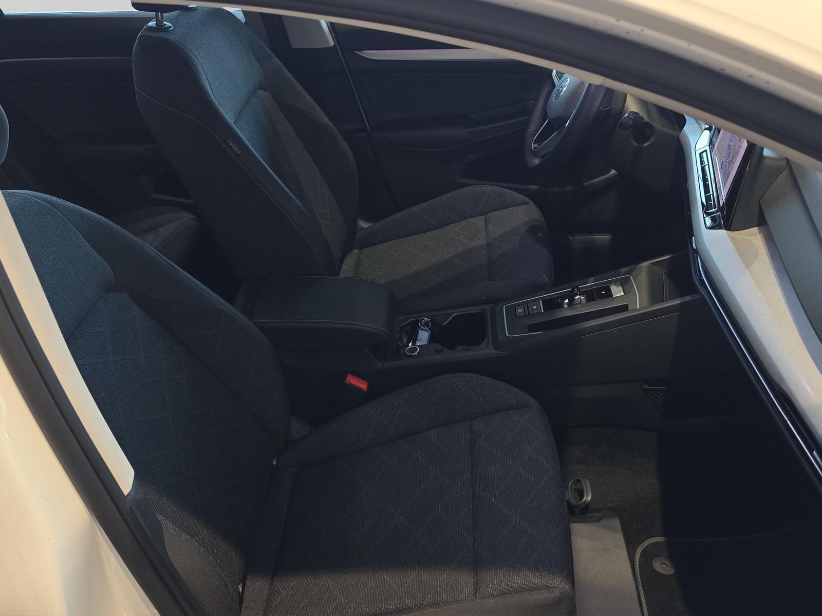 Volkswagen Golf 1.0 eTSI 110 PS LIFE DSG+NAVI+LED+PDC+SHZ, миниатюра 21