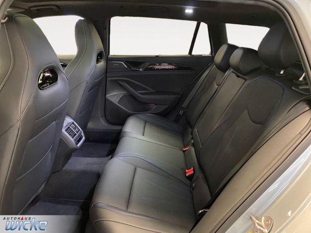 Passat R-Line 1.5 l eHybrid DSG R-Line NAVI KLIM