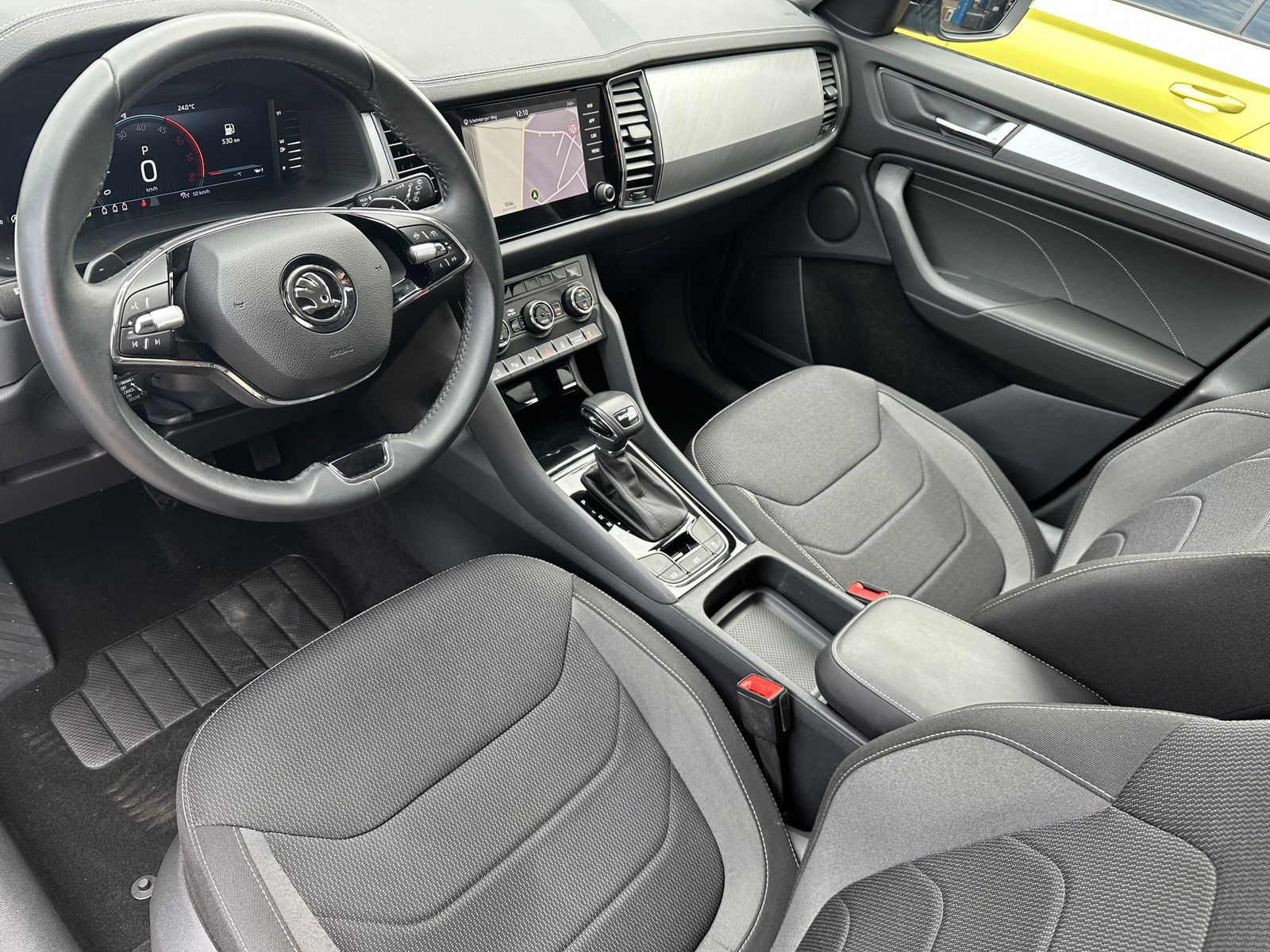 Fahrzeugabbildung SKODA Kodiaq Ambition NAV+LED+ACC+AHK+KAMERA+CARPLAY