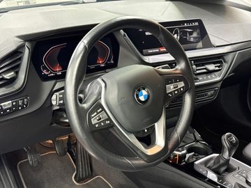 BMW 116i Sport Line DAB LED WLAN Tempomat Shz PDC