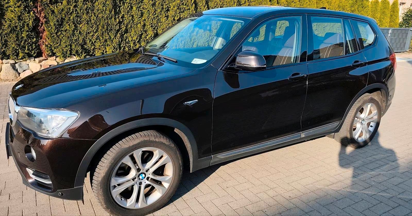 BMW X3 sDrive20i xLine AT Leder Pano Navi