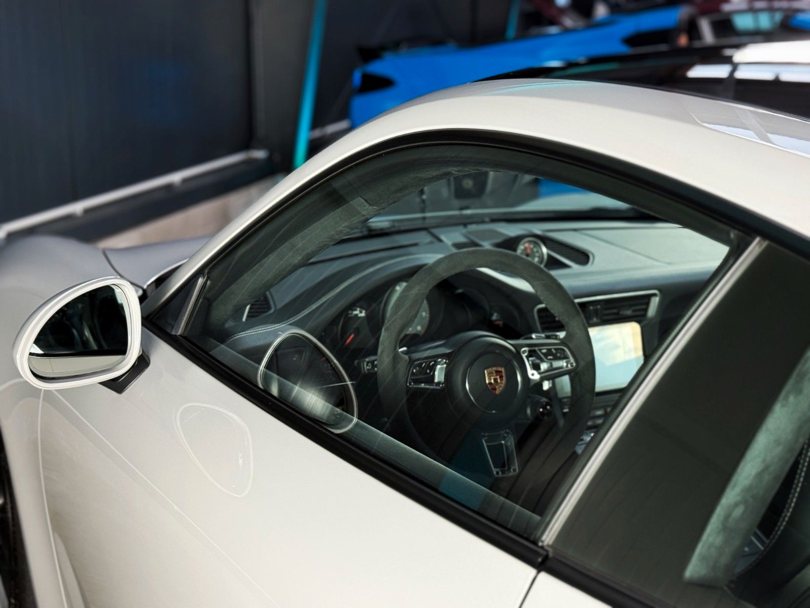 Fahrzeugabbildung Porsche 991 4 GTS + Lift + Vierradlenk + Appr. + Scheckh