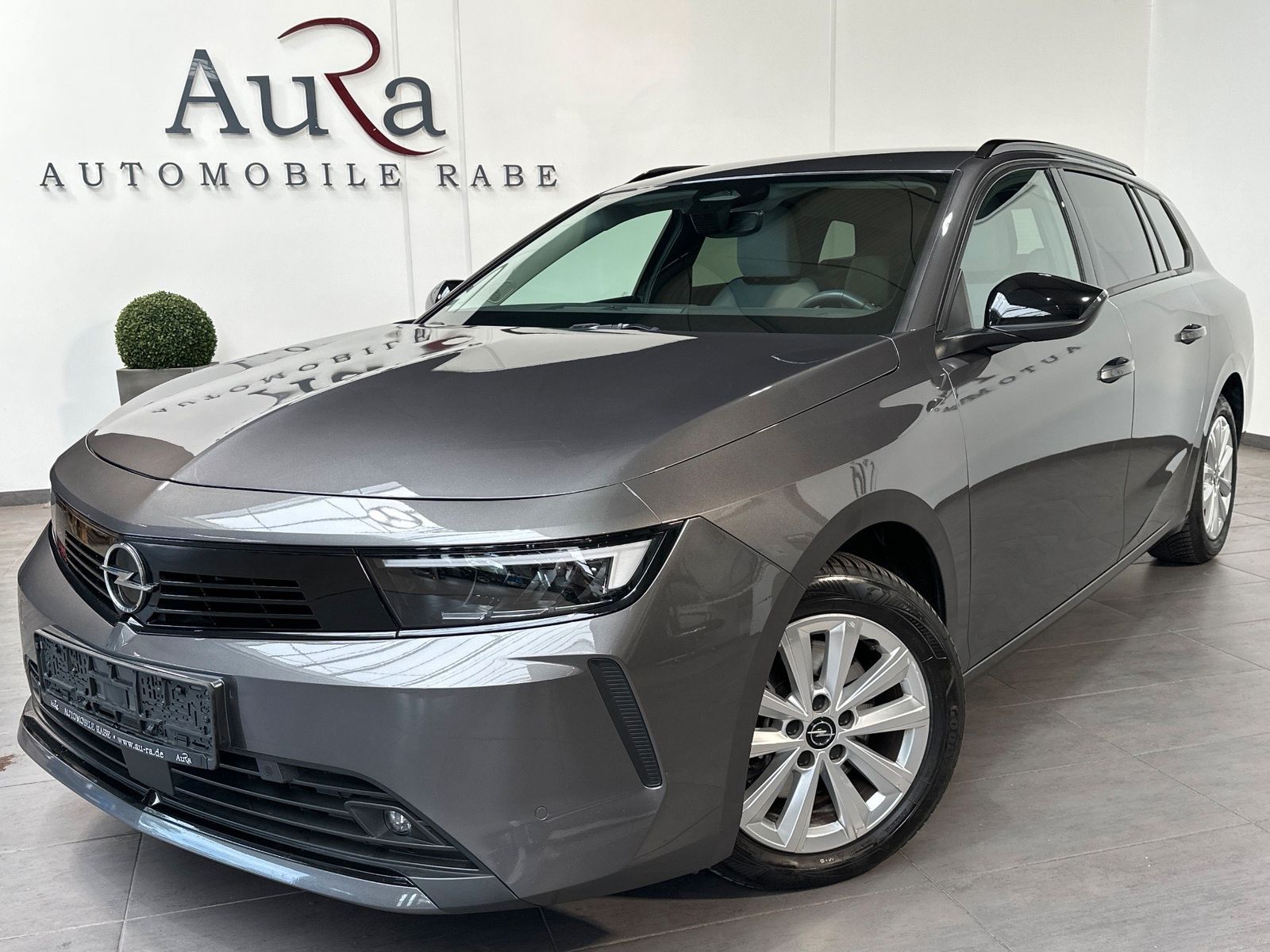 Fahrzeugabbildung Opel Astra SpT 1.5 D Aut Business Elegance NAV+LED