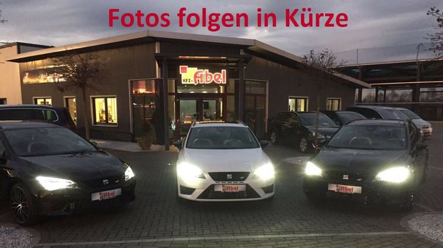 Volkswagen Passat Var 2,0TDI DSG*AHK*NAVI*StdHz*360*ACC*18"