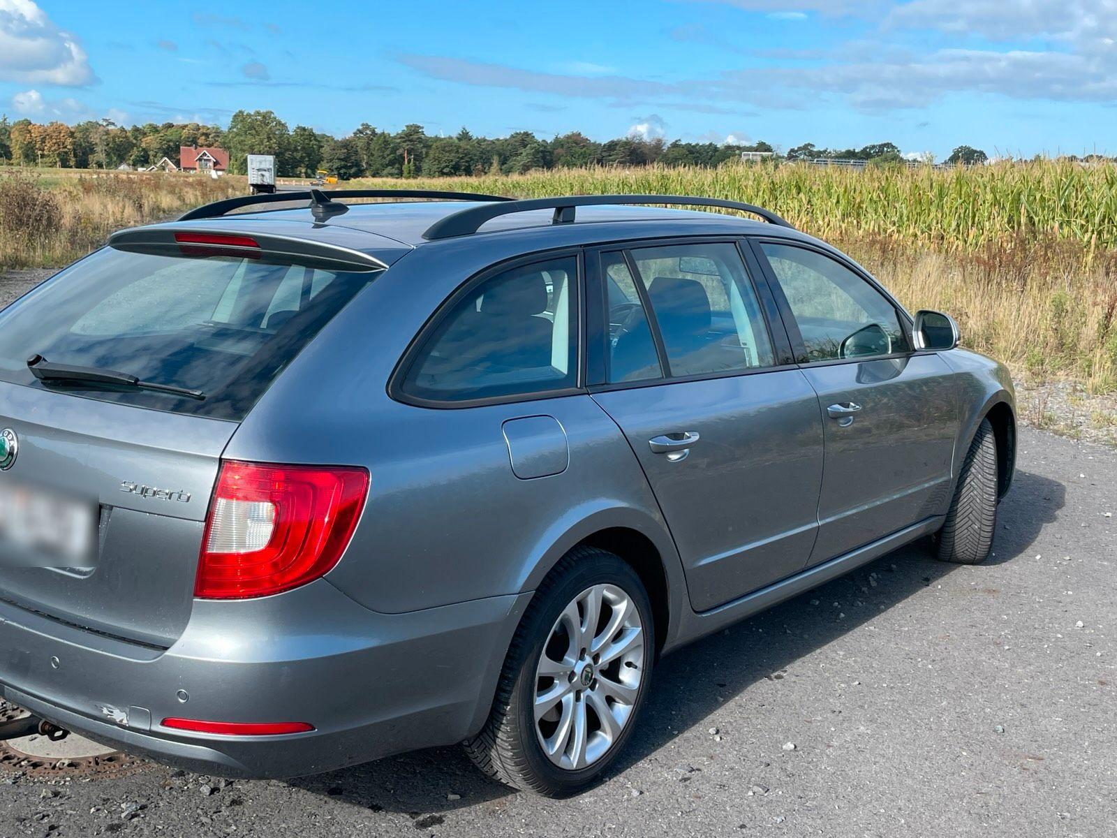 Skoda Superb 2011 — engine 140 HP (103kW)